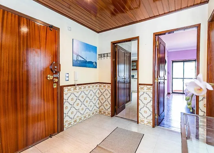 Beach, Surf And Golf Apartment Near Lisbon